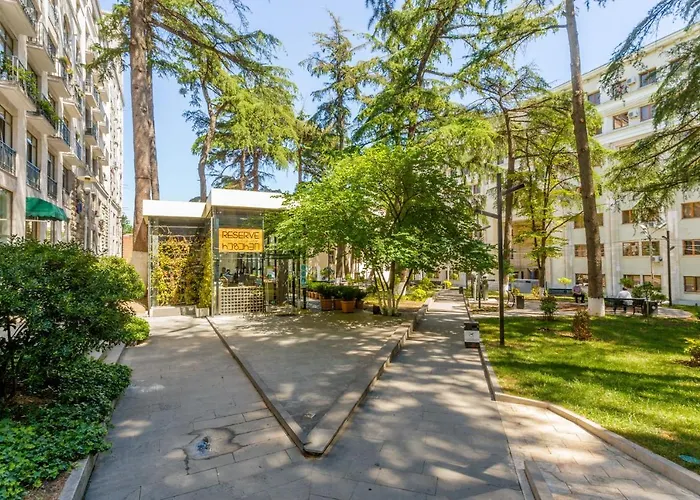 Apartment In The City Center Lll